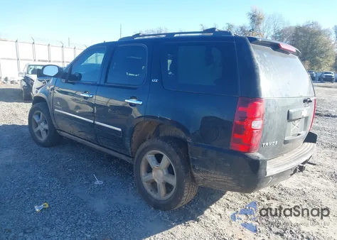 2011 Chevrolet Tahoe Ltz z USA, uszkodzony, nr VIN 1GNSKCE00BR401776